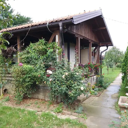 Vikendica Jezero Modrac Vakantiehuis *